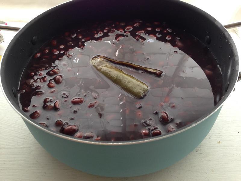 辣味紫米黑豆汤
