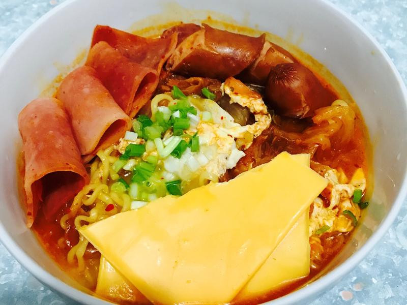 韩式泡菜芝士汤面