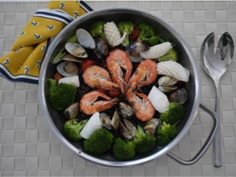 黑米海鲜炖饭