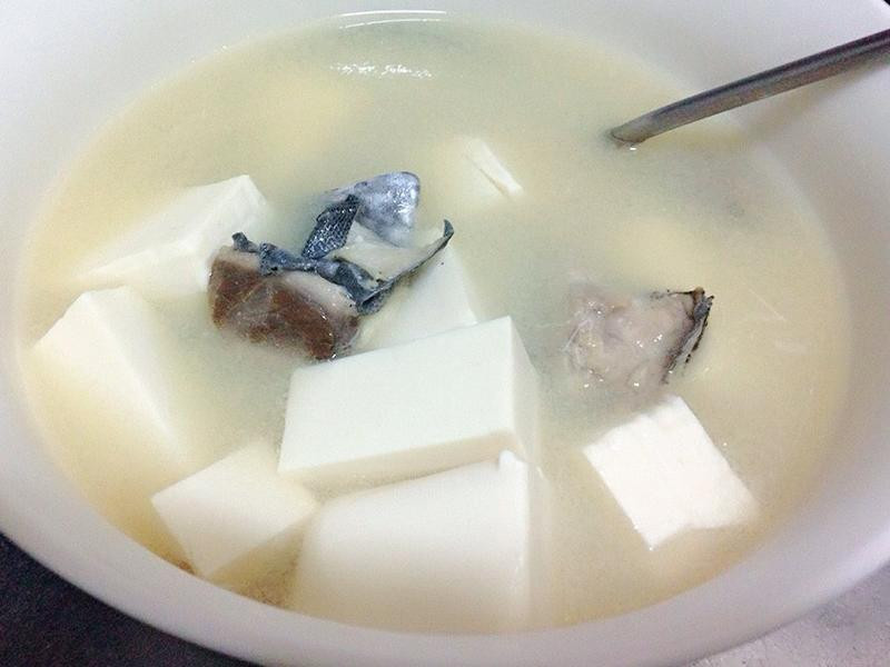 鲔鱼豆腐味增汤