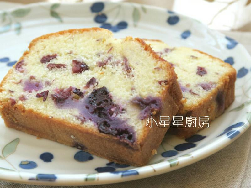 新鲜蓝莓蔓越莓磅蛋糕