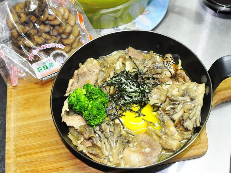 舞菇豚片亲子丼