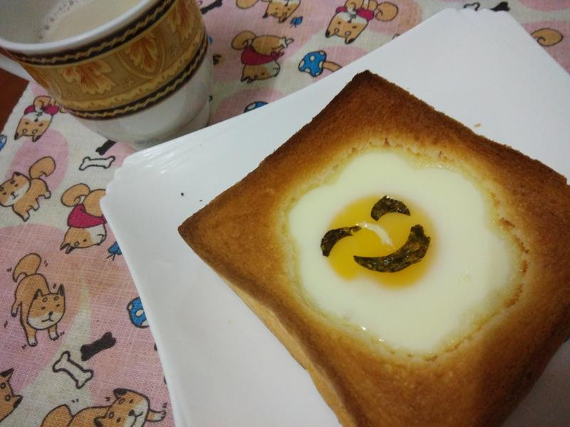 美味微笑蛋土司早餐