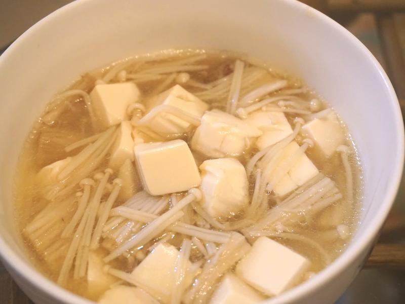 金针菇味噌鲜汤