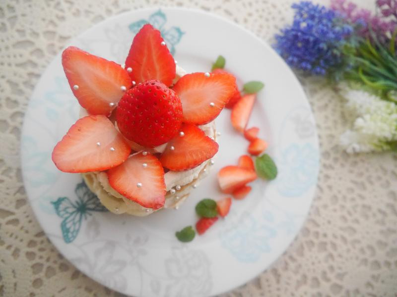 法式冬莓果粒厚松饼