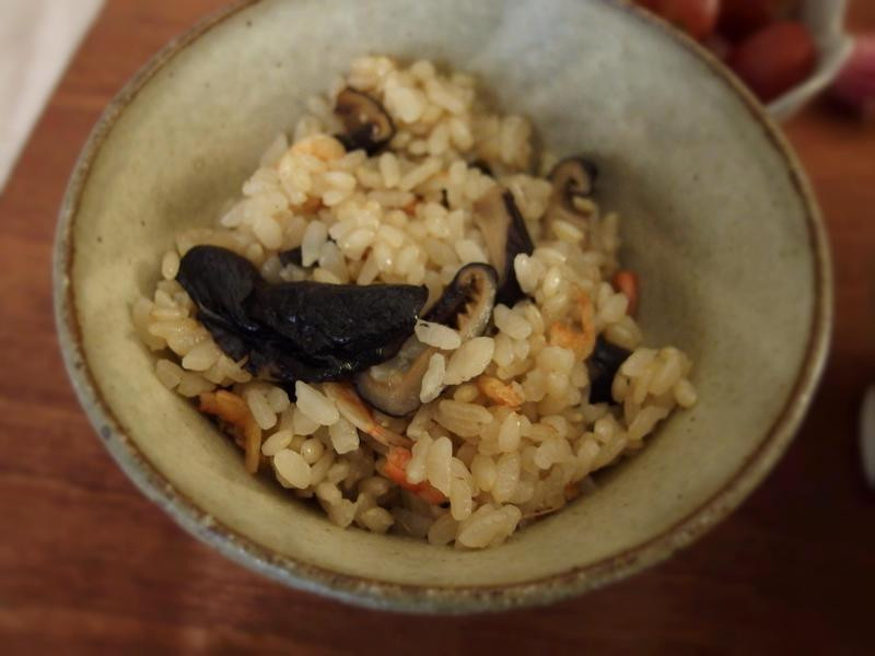 麻油香菇糙米炊饭