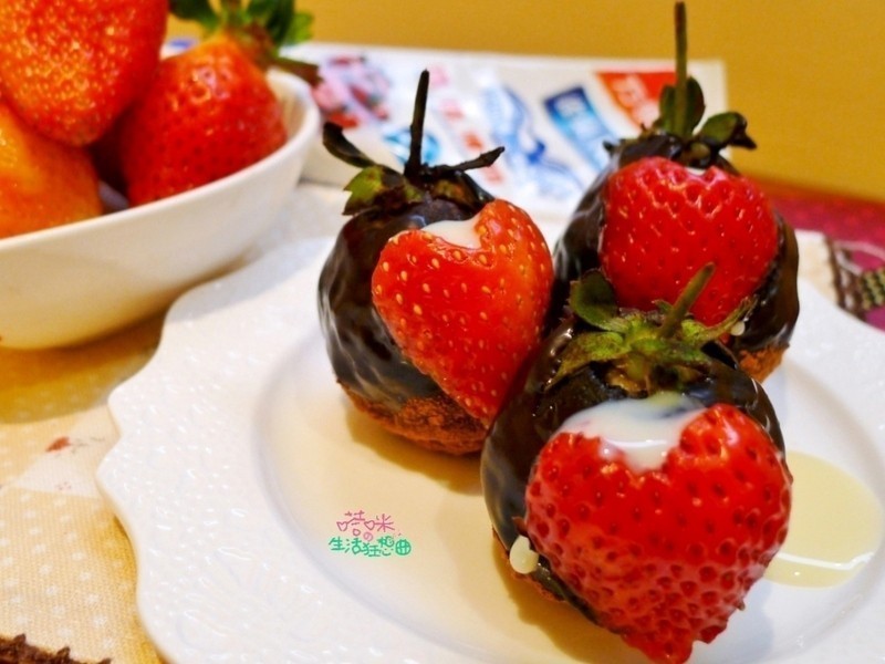 草莓巧克力球