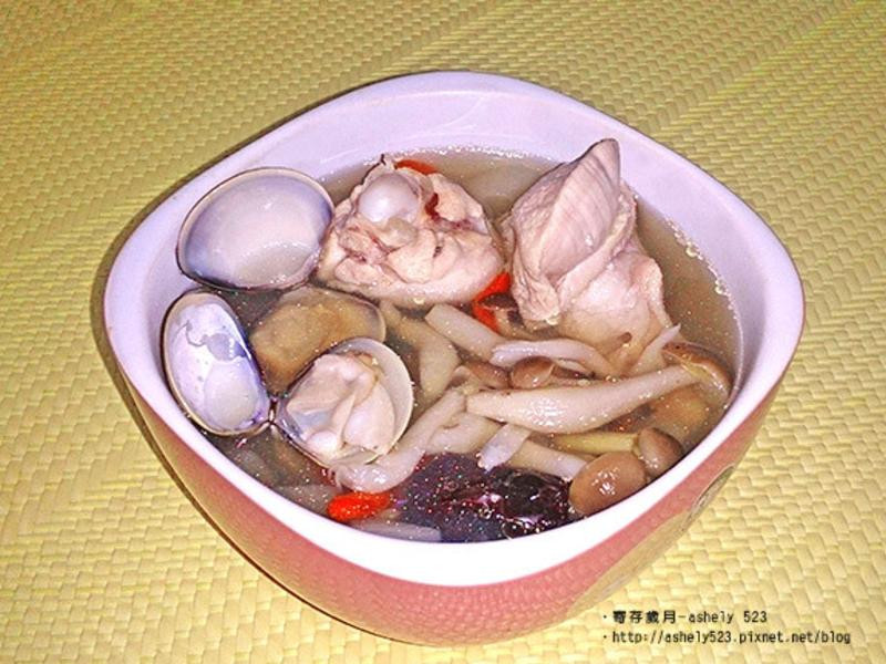 鲜菇蛤蛎鸡汤