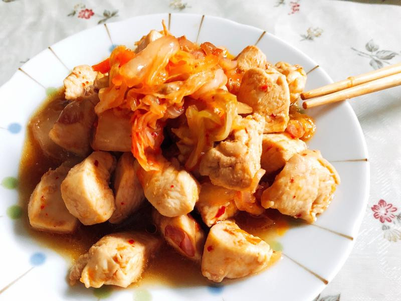 韩式泡菜嫩炒鸡胸肉