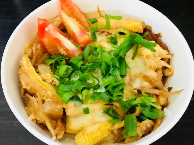 素食鲜蔬菇菇丼饭