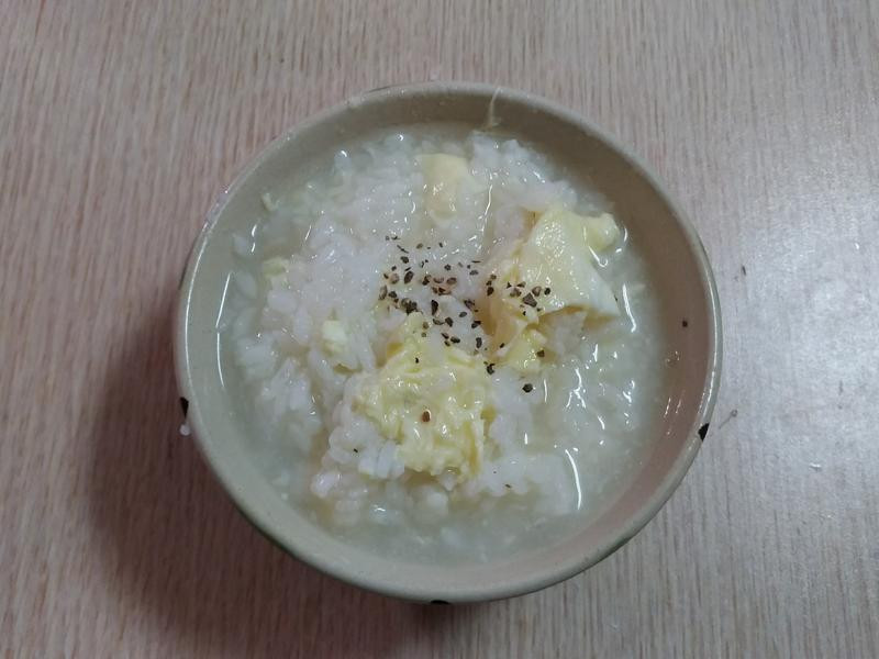 简单蛋花汤泡饭