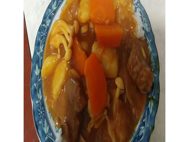 牛腩咖哩饭