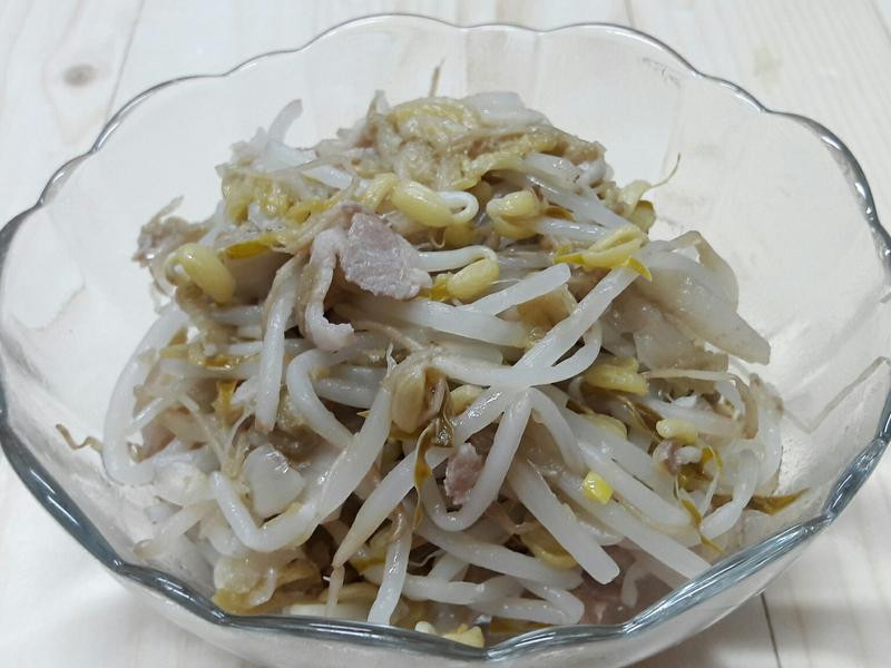 酸菜白肉炒豆芽