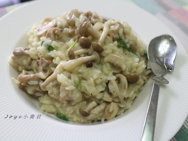 鸡肉野蕈炖饭