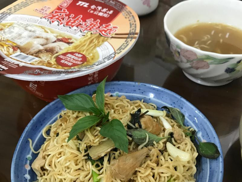 三杯麻油鸡炒面