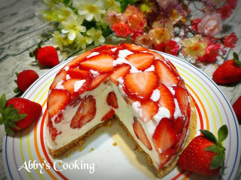 巨蛋草莓奶油乳酪蛋糕