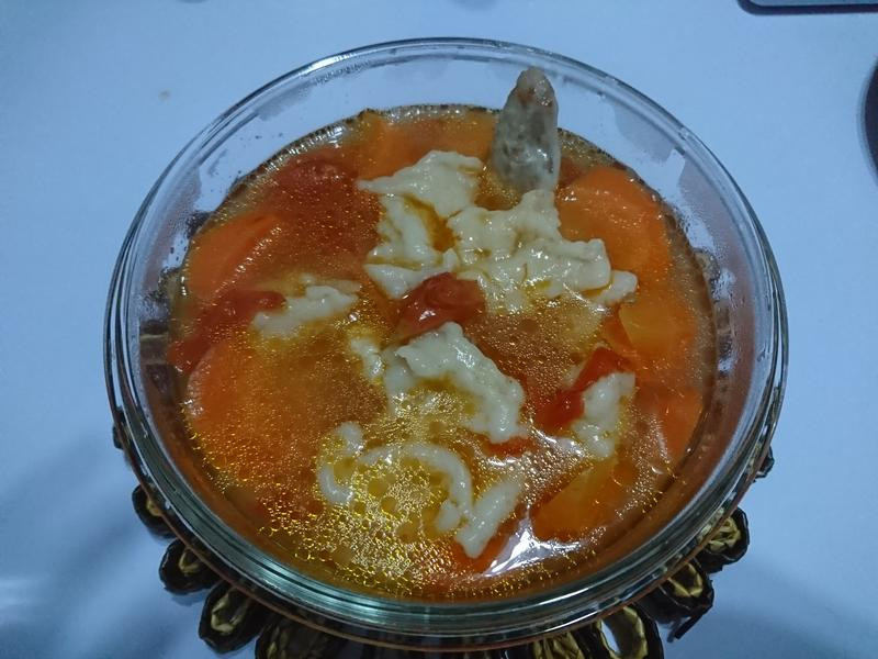 番茄红萝卜面疙瘩汤