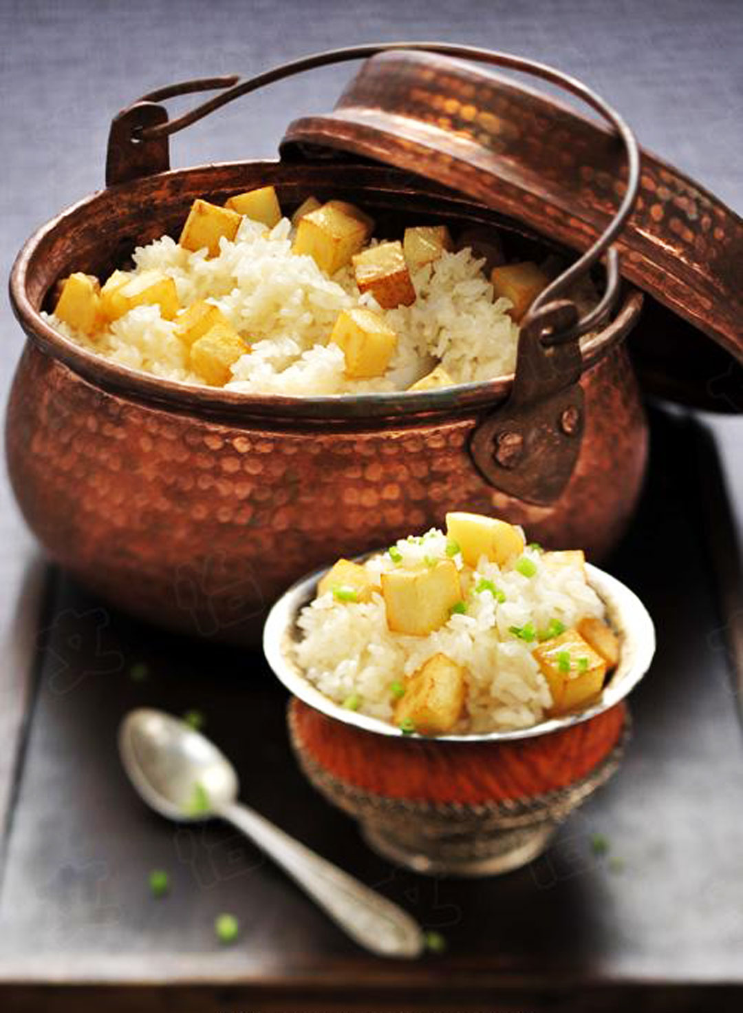 土豆焖黄金粥饭