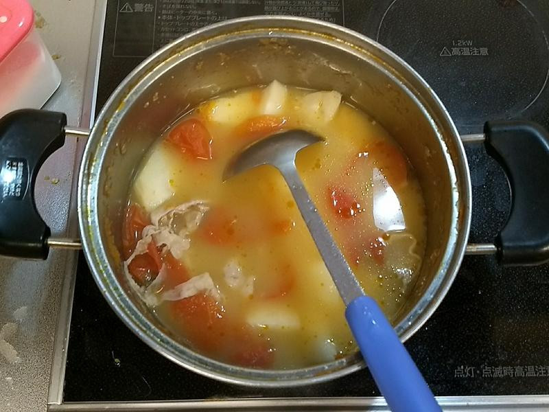 薯仔蕃茄汤 