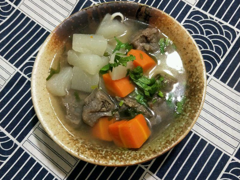 清炖牛肉汤 