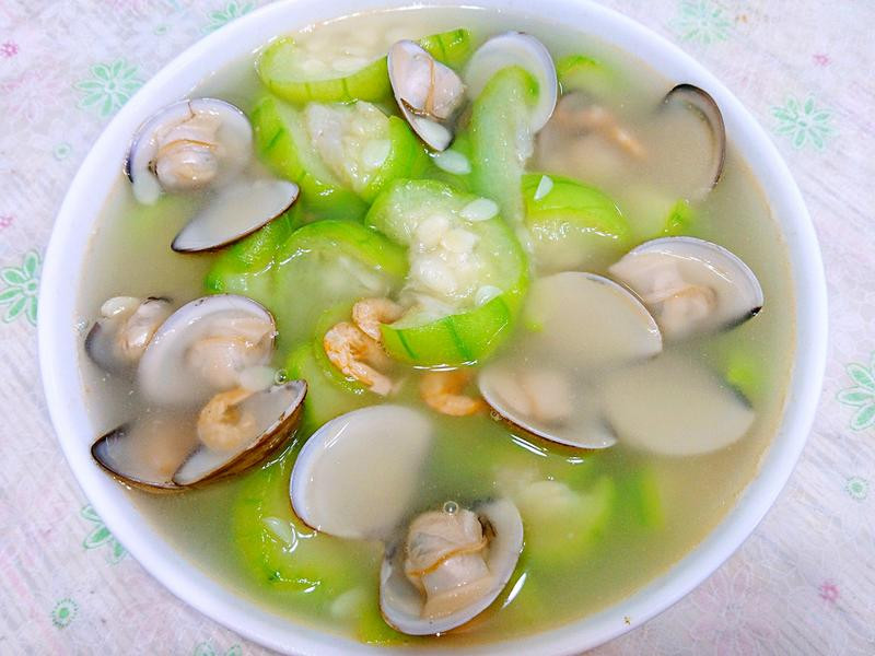 丝瓜蛤蜊汤 
