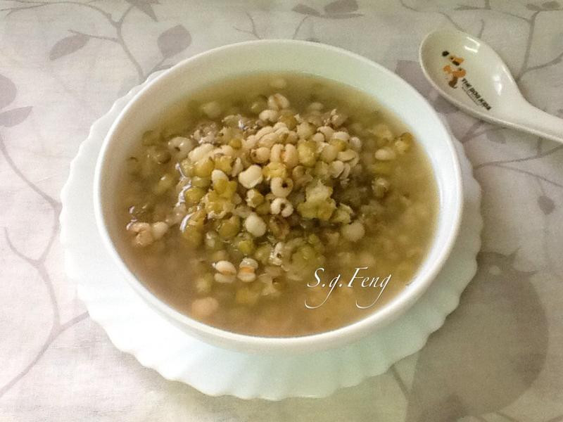 绿豆薏仁汤 