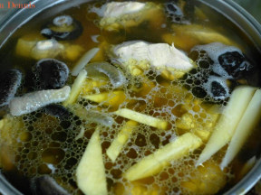 竹笋香菇鸡汤 