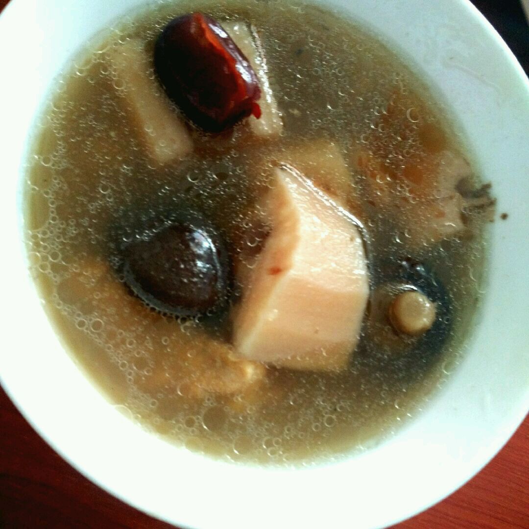 莲藕红枣排骨汤