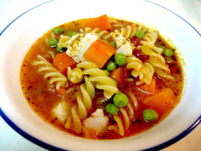 蕃茄海鲜蔬菜螺旋面汤