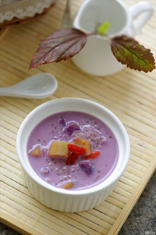 藜麦椰香紫薯粥