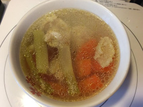 胡萝卜鸡肉汤