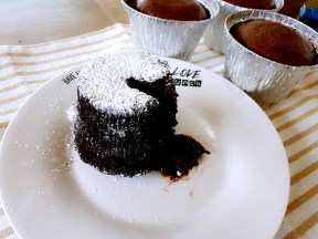 巧克力藜麦熔岩蛋糕